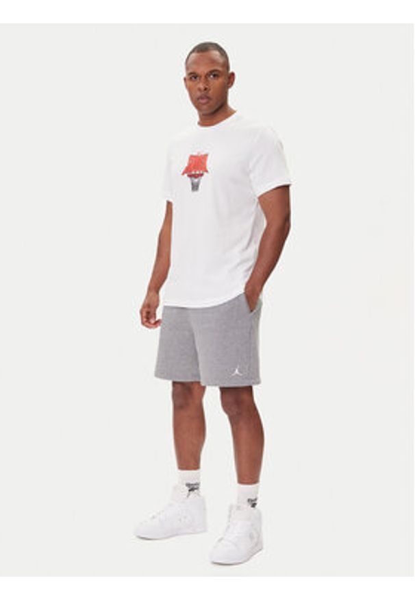 Nike Szorty sportowe FV7285 091 Szary Regular Fit. Kolor: szary. Materiał: bawełna. Styl: sportowy