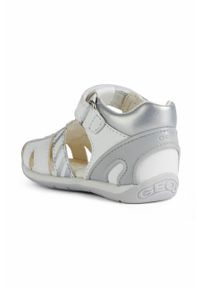 Geox sandały dziecięce kolor srebrny. Nosek buta: okrągły. Kolor: srebrny. Materiał: skóra #3