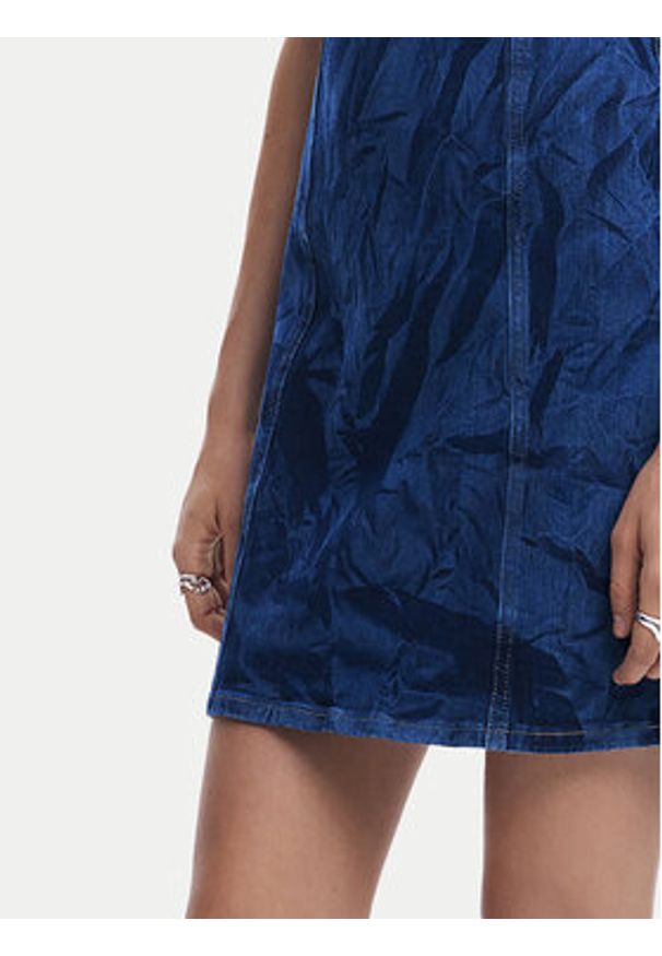 Desigual Sukienka jeansowa 25SWVD01 Granatowy Slim Fit. Kolor: niebieski. Materiał: bawełna