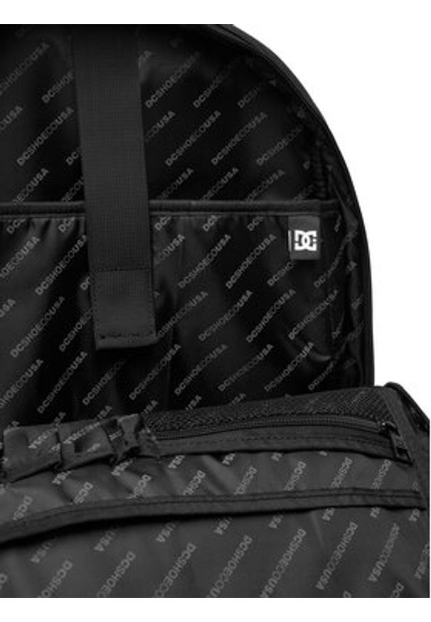 DC Shoes Plecak C-DCI-B-002-08 Brązowy. Kolor: brązowy. Materiał: materiał