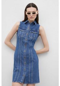 Lee sukienka jeansowa kolor granatowy mini dopasowana. Kolor: niebieski. Materiał: jeans. Typ sukienki: dopasowane. Długość: mini #1