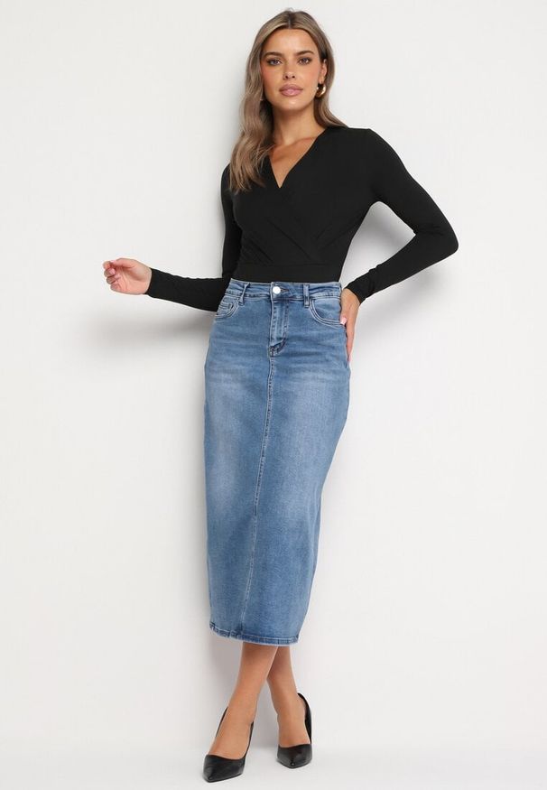 Born2be - Niebieska Spódnica Jeansowa o Ołówkowym Fasonie Brunavia. Kolor: niebieski. Materiał: jeans. Styl: elegancki