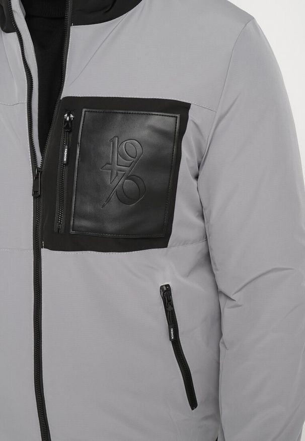 Born2be - Szara Kurtka Przejściowa ze Ściągaczami Zapinana na Suwak Neveale. Okazja: na co dzień. Kolor: szary. Materiał: materiał. Długość rękawa: długi rękaw. Długość: długie. Styl: casual, elegancki