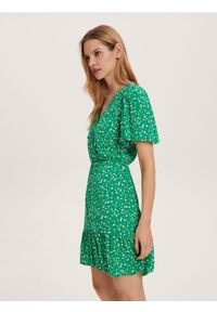 Reserved - Sukienka mini - zielony. Kolor: zielony. Materiał: wiskoza, tkanina. Typ sukienki: kopertowe. Długość: mini #1