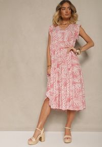 Renee - Różowa Sukienka z Bawełny we Florystyczny Print Rozkloszowana Diviora. Kolor: różowy. Materiał: bawełna. Długość rękawa: krótki rękaw. Wzór: nadruk. Typ sukienki: rozkloszowane
