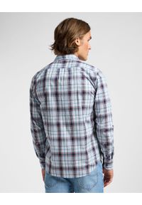 Lee - LEE MĘSKA KOSZULA LEE LEE BUTTON DOWN AURORA SEPIA PLAID 112363687. Typ kołnierza: button down. Kolor: brązowy