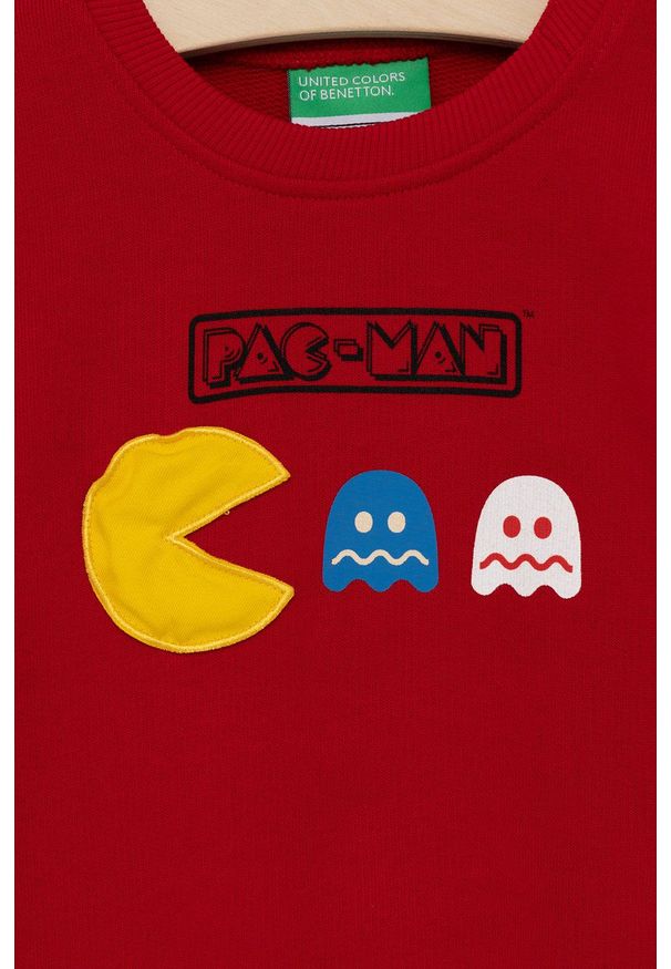 United Colors of Benetton bluza bawełniana dziecięca x Pac-Man kolor czerwony z aplikacją. Okazja: na co dzień. Kolor: czerwony. Materiał: bawełna. Długość: długie. Wzór: aplikacja. Styl: casual