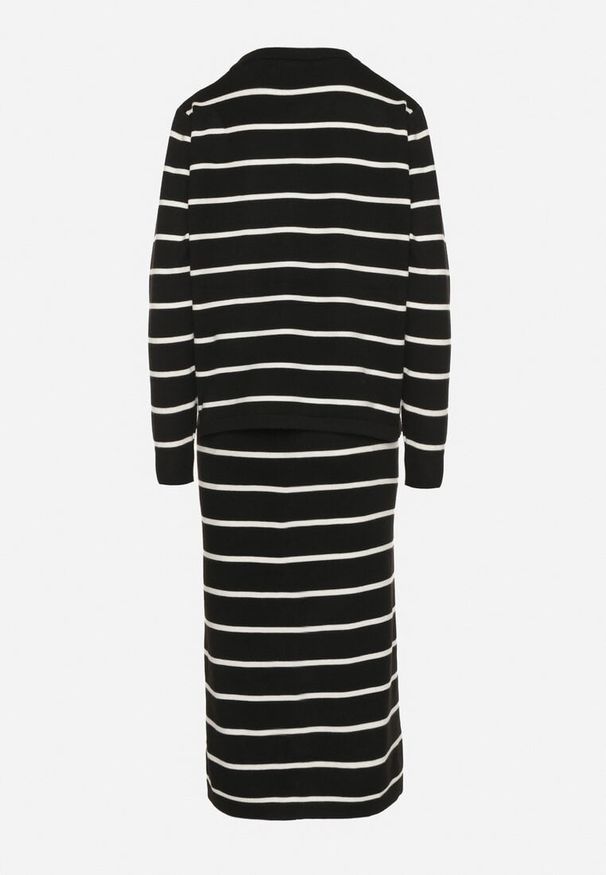 Born2be - Czarny Komplet z Wiskozą Bluzka z Guzikami i Spódnica w Paski Asirrise. Kolor: czarny. Materiał: wiskoza. Wzór: paski