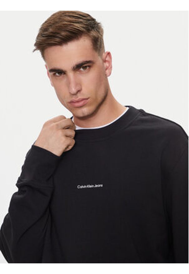 Calvin Klein Jeans Bluza City Grid Map J30J326790 Czarny Regular Fit. Kolor: czarny. Materiał: bawełna