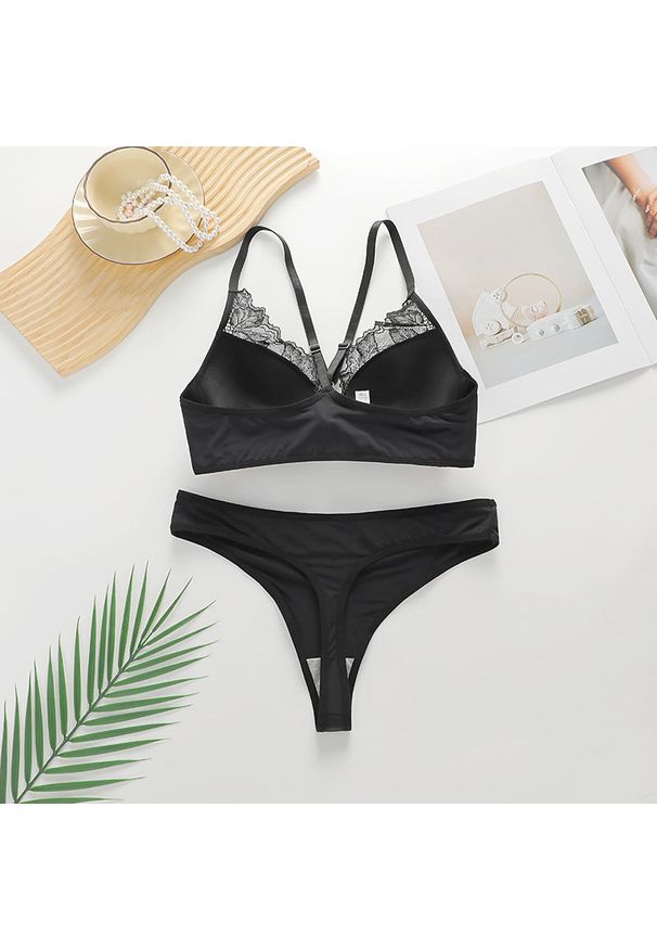 Intica - Biustonosz push-up koronkowy z regulowanymi ramiączkami Floriana. Kolor: czarny. Materiał: koronka. Wzór: aplikacja, koronka