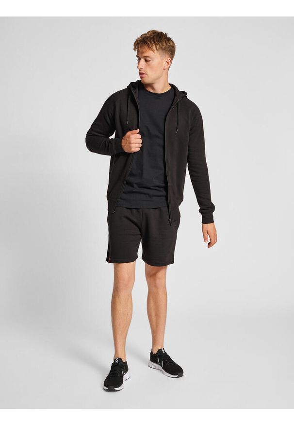 Bluza z kapturem i zamkiem błyskawicznym Hummel Red Classic. Typ kołnierza: kaptur. Kolor: czarny. Materiał: poliester, bawełna. Sport: fitness