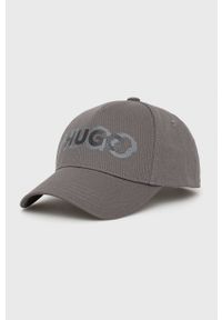 Hugo - HUGO czapka bawełniana kolor szary z nadrukiem. Kolor: szary. Materiał: bawełna. Wzór: nadruk