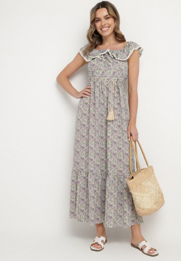 Born2be - Fioletowa Sukienka Ozdobiona Falbankami Folirae. Okazja: na spacer, na co dzień. Typ kołnierza: kołnierz z falbankami. Kolor: fioletowy. Wzór: aplikacja. Sezon: lato. Typ sukienki: sportowe. Styl: casual, sportowy