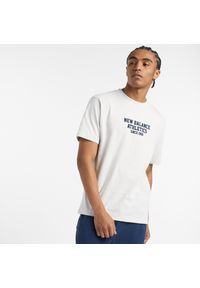 Koszulka męska New Balance MT51526AHH – szara. Kolor: szary. Materiał: bawełna, dresówka, materiał. Długość rękawa: krótki rękaw. Długość: krótkie. Wzór: napisy #2