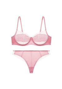 Intica - Komplet bielizny koronkowej z satynowym wykończeniem na romantyczne wieczory Leatha. Kolor: różowy. Materiał: satyna, koronka. Wzór: koronka