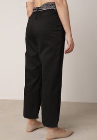 Born2be - Czarne Eleganckie Spodnie z Bawełny i Wiskozy z Materiałowym Paskiem-Apaszką Vetina. Okazja: na co dzień, na spotkanie biznesowe, do pracy. Kolor: czarny. Materiał: wiskoza, bawełna, materiał. Styl: elegancki #3