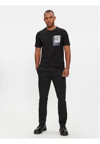 Calvin Klein T-Shirt Overlay Logo K10K112402 Czarny Regular Fit. Kolor: czarny. Materiał: bawełna #5