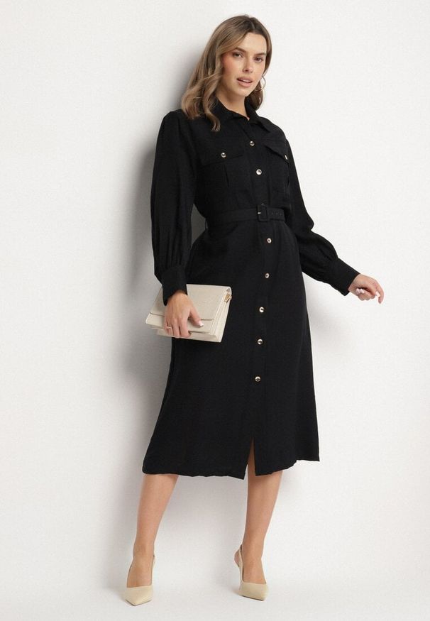 Born2be - Czarna Wiskozowa Sukienka o Koszulowym Kroju z Paskiem z Klamrą i Kieszeniami Lisavianna. Okazja: na co dzień, do pracy, na spotkanie biznesowe. Kolor: czarny. Materiał: wiskoza. Długość rękawa: długi rękaw. Typ sukienki: koszulowe. Styl: klasyczny, casual, biznesowy, elegancki