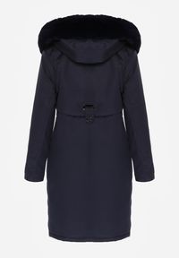 Born2be - Granatowa Kurtka za Kolano ze Ściągaczem i Kapturem z Futerkiem Adoresa. Okazja: na co dzień. Kolor: niebieski. Materiał: futro. Styl: casual #6