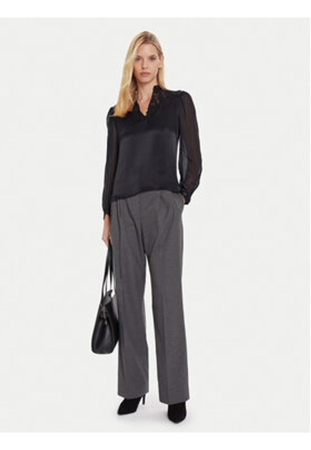 TOMMY HILFIGER - Tommy Hilfiger Spodnie materiałowe WW0WW48358 Szary Relaxed Fit. Kolor: szary. Materiał: syntetyk