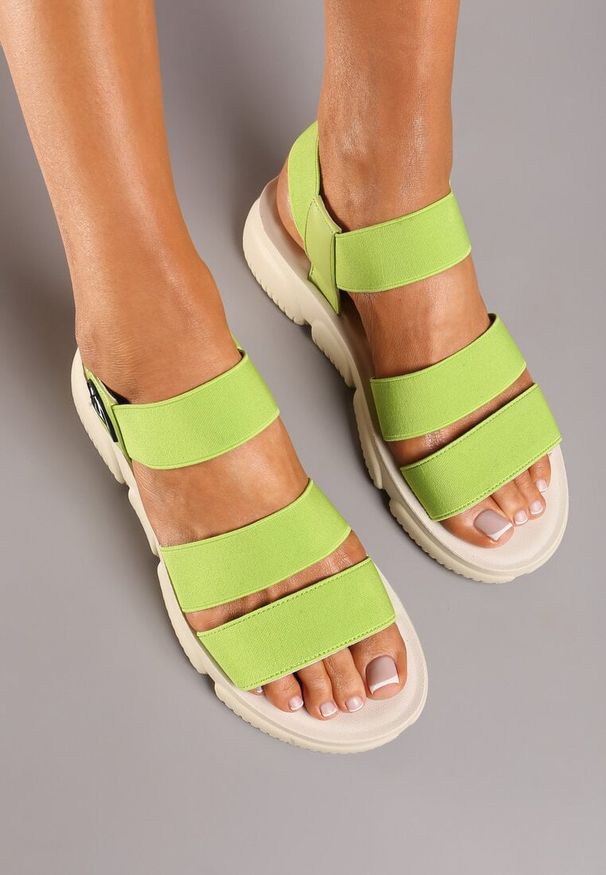 Born2be - Zielone Płaskie Wsuwane Sandały z Elastycznym Paskiem Rivaine. Okazja: na co dzień, na imprezę. Nosek buta: otwarty. Zapięcie: bez zapięcia. Kolor: zielony. Materiał: len. Sezon: lato. Obcas: na obcasie. Styl: casual, elegancki. Wysokość obcasa: niski