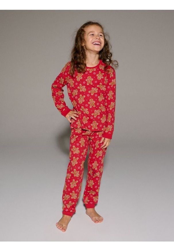 Sinsay - Piżama dwuczęściowa z motywem piernikowego ludzika - czerwony. Kolor: czerwony