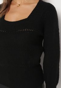Born2be - Czarny Sweter z Ozdobnym Ażurowym Wzorem i Ściągaczami Nativi. Kolor: czarny. Wzór: ażurowy