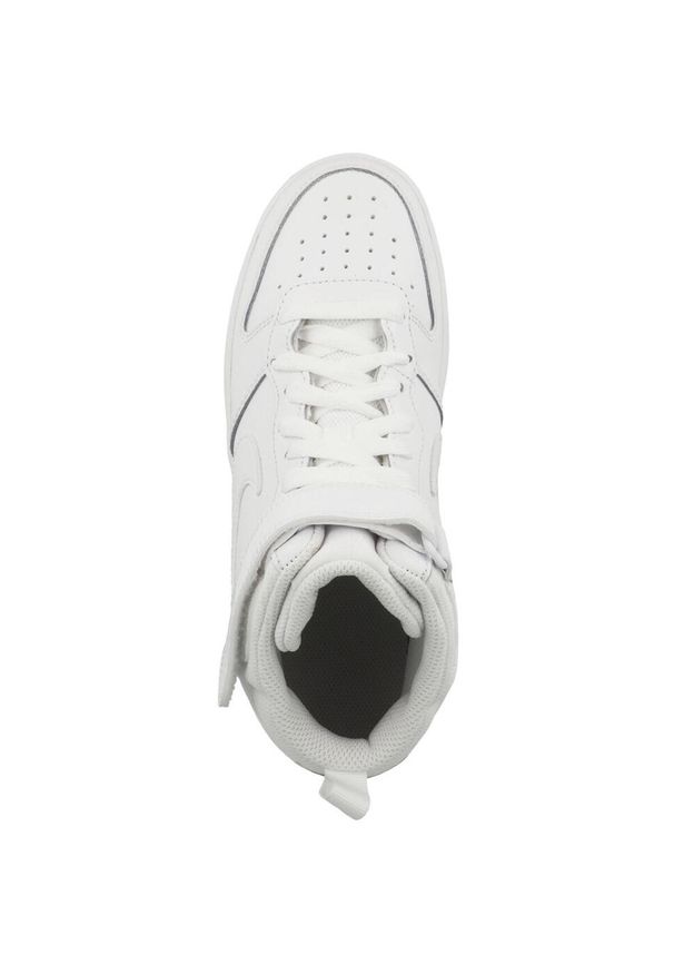 Buty do chodzenia dla dzieci Nike Court Borough Mid 2. Okazja: na co dzień. Kolor: biały, wielokolorowy, beżowy. Materiał: tkanina, materiał, skóra, syntetyk. Model: Nike Court. Sport: turystyka piesza