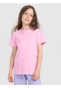 4f - 4F T-shirt regular z nadrukiem dziewczęcy - różowy 134 (8-9 lat). Okazja: na co dzień. Kolor: różowy. Materiał: jersey, bawełna, materiał. Długość rękawa: krótki rękaw. Długość: krótkie. Wzór: nadruk. Sezon: lato. Styl: sportowy, młodzieżowy, klasyczny, casual