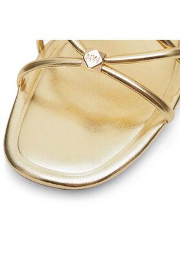 Nine West Sandały 123AL1737 Złoty. Kolor: złoty. Materiał: skóra