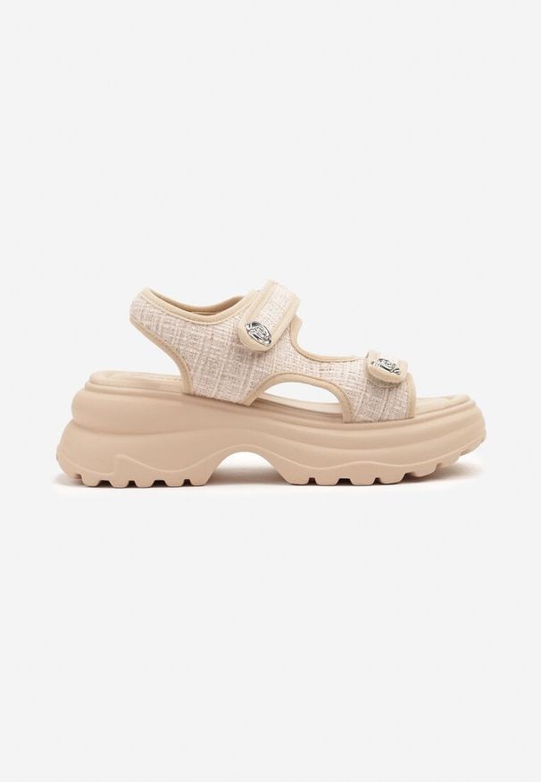 Born2be - Ciemnobeżowe Sandały Chunky z Ozdobnymi Aplikacjami Laniela. Okazja: na co dzień. Kolor: beżowy. Materiał: jeans. Wzór: aplikacja. Sezon: lato. Obcas: na platformie. Styl: klasyczny, elegancki, casual