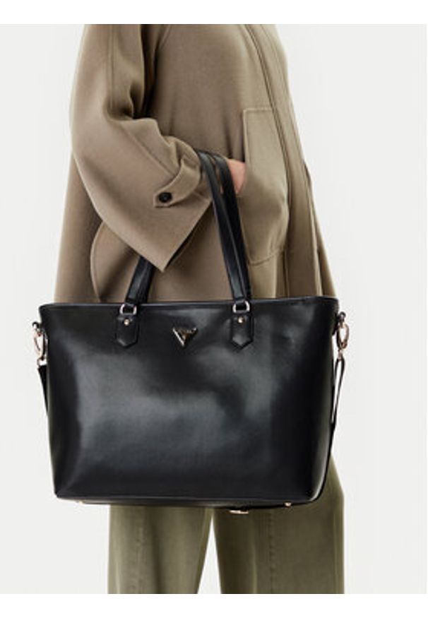 Guess Torba Norom Travel TWSN90 91024 Czarny. Kolor: czarny. Materiał: skóra