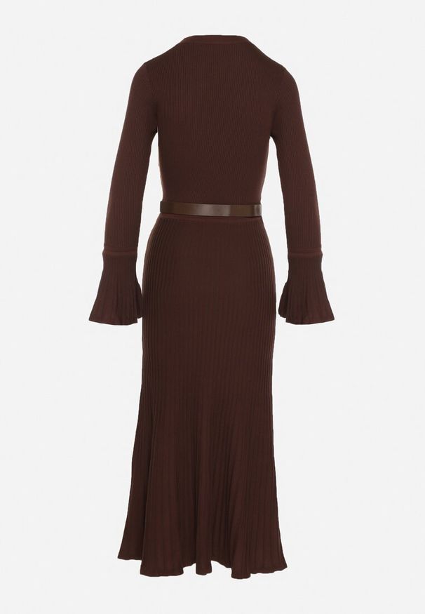 Born2be - Brązowa Sukienka Dzianinowa z Wiskozą z Rozszerzanymi Rękawami i Paskiem Retelva. Okazja: na co dzień, na randkę. Kolor: brązowy. Materiał: wiskoza, dzianina. Styl: casual, elegancki, klasyczny