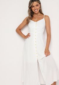Born2be - Biała Sukienka na Cienkich Regulowanych Ramiączkach Zapinana na Guziki Palfea. Kolor: biały. Długość rękawa: na ramiączkach. Wzór: aplikacja. Styl: elegancki #4