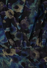 Born2be - Czarno-Niebieska Dopasowana Sukienka w Kwiaty z Marszczeniem i Falbankami Mirilia. Okazja: na co dzień. Typ kołnierza: kołnierz z falbankami. Kolor: czarny. Materiał: jeans. Wzór: kwiaty. Styl: casual #2