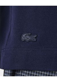 Lacoste - LACOSTE - Granatowa koszulka polo z logo Regular Fit. Typ kołnierza: polo. Kolor: niebieski. Materiał: bawełna, prążkowany. Wzór: aplikacja, haft. Styl: klasyczny #5