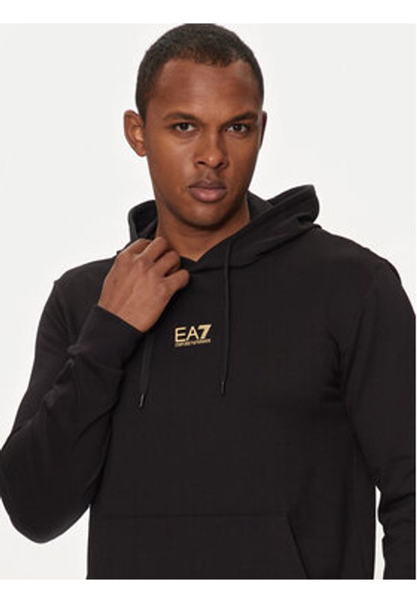 EA7 Emporio Armani Bluza 8NPM32 PJVRZ 0208 Czarny Regular Fit. Kolor: czarny. Materiał: bawełna