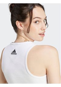Adidas - adidas Top IR8374 Biały Slim Fit. Kolor: biały. Materiał: bawełna