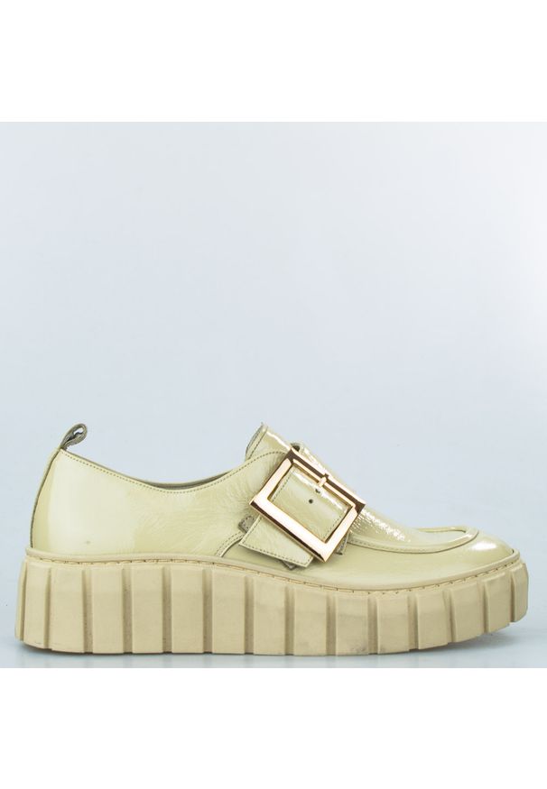 Inna - Półbuty na platformie z klamerką lakierowane skórzane beżowe Sempre-40. Kolor: beżowy. Materiał: lakier, skóra. Obcas: na platformie. Styl: elegancki, klasyczny. Wysokość obcasa: średni