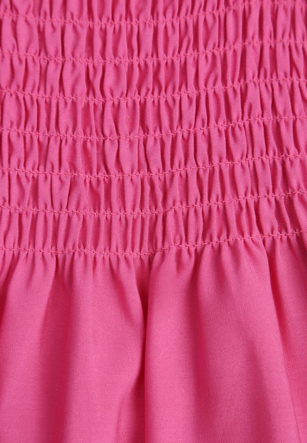 Renee - Fuksjowa Sukienka z Bawełny na Ramiączkach o Rozkloszowanym Kroju z Marszczoną Górą Christten. Okazja: na co dzień. Kolor: różowy. Materiał: bawełna. Długość rękawa: na ramiączkach. Sezon: lato. Typ sukienki: rozkloszowane. Styl: casual, elegancki, boho