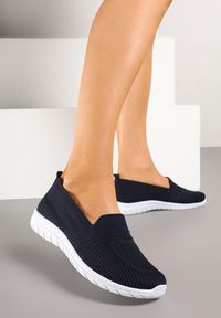 Born2be - Granatowe Wsuwane Tenisówki Mokasyny Venni. Okazja: na co dzień, na spacer. Zapięcie: bez zapięcia. Kolor: niebieski. Materiał: jeans. Wzór: aplikacja. Styl: elegancki, casual