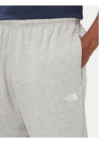 The North Face Spodnie dresowe Evolution Simple Dome NF0A8CWY Szary Regular Fit. Kolor: szary. Materiał: syntetyk #5
