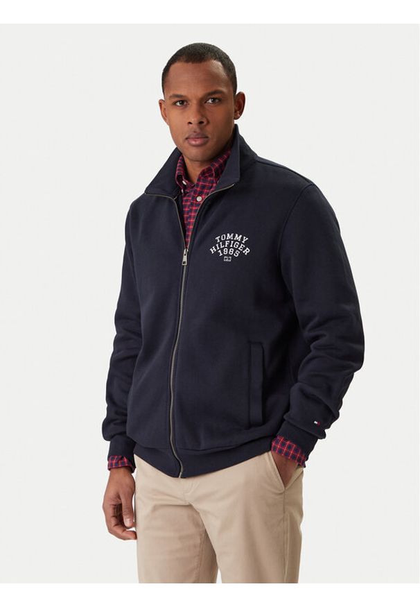TOMMY HILFIGER - Tommy Hilfiger Bluza Arch Stand MW0MW41425 Granatowy Regular Fit. Kolor: niebieski. Materiał: bawełna