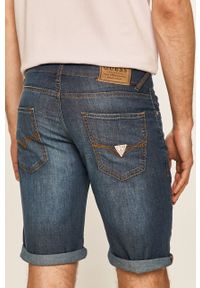 Guess Jeans - Szorty jeansowe. Okazja: na co dzień. Kolor: niebieski. Materiał: bawełna, jeans, wiskoza, denim, elastan, tkanina, poliester. Wzór: gładki. Styl: casual #2
