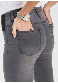 bonprix - Rybaczki dżinsowe. Okazja: na co dzień. Kolor: szary. Styl: casual