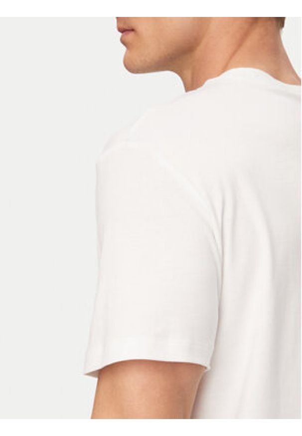 Calvin Klein T-Shirt LV04LF243G Biały Regular Fit. Kolor: biały. Materiał: bawełna