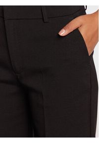 Gina Tricot Spodnie materiałowe 13672 Czarny Regular Fit. Kolor: czarny. Materiał: syntetyk #5