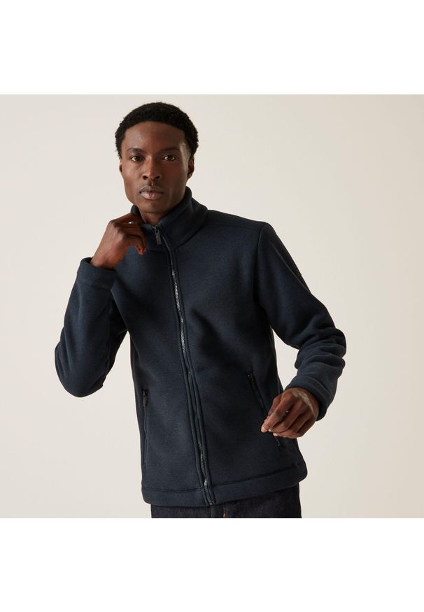 Polar turystyczny męski Garrian II Regatta z suwakiem. Kolor: czarny, niebieski, wielokolorowy. Materiał: polar. Sezon: zima. Styl: sportowy