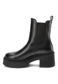 Czarne Botki Karino Wygodne Buty Damskie. Kolor: czarny. Materiał: skóra. Szerokość cholewki: normalna. Obcas: na obcasie. Styl: klasyczny. Wysokość obcasa: średni
