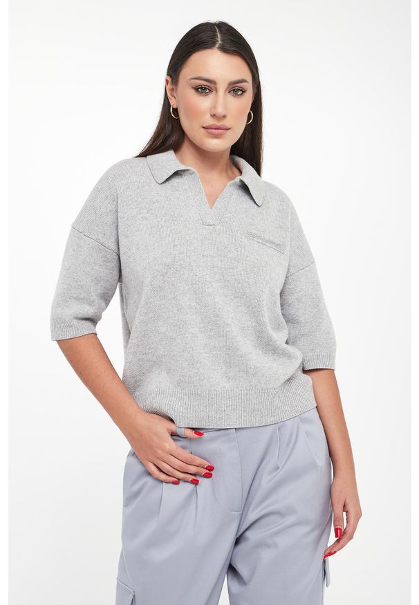 Sweter damski wełniany z kołnierzem polo PESERICO. Typ kołnierza: polo. Materiał: wełna